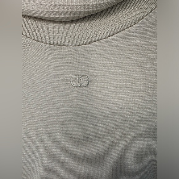 Vintage Givenchy Sport cream turtleneck sweater, size 40 - Picture 2 of 16